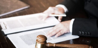 Tribunaal in Nieu-Seeland beskryf Bybelse wêreldbeskouing as ‘onrealistiese histerie’