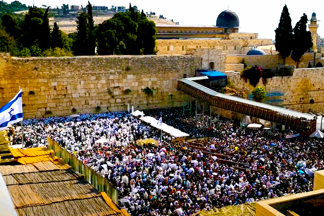 massagebed-by-klaagmuur-weens-ernstige-politieke-krisis-in-israel