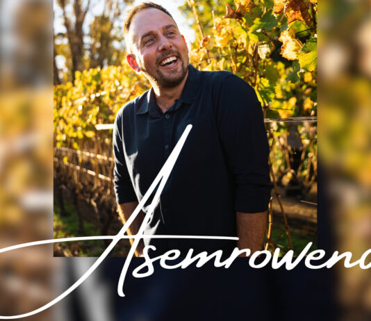 Francois Boyce reik ’n treffende gospellied uit om fondse in te samel vir Leon Ferreira
